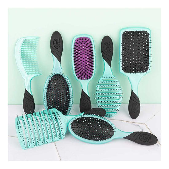 WetBrush Pro Flex Dry Hair Brush Aqua