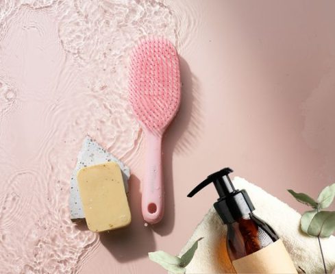 How to Clean Your Hairbrush